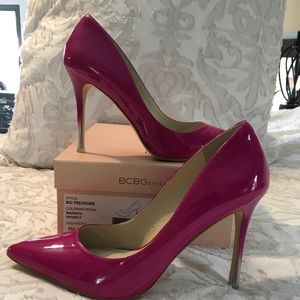 Gently worn pair of magenta BCBG heels.